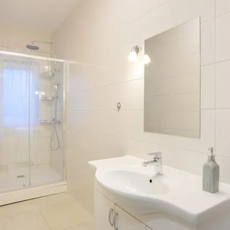 Mediterrano アパート