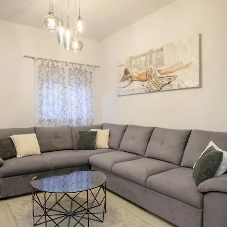 Mediterrano アパート